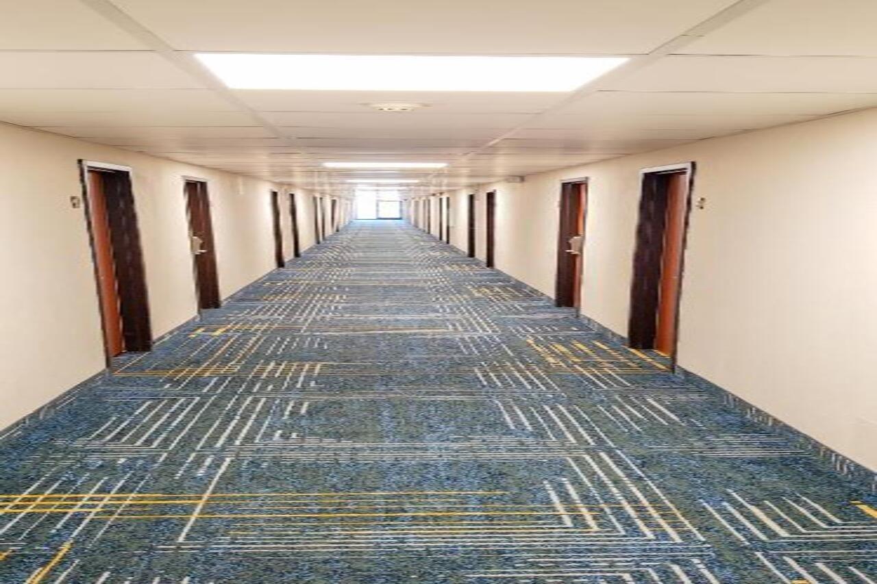 Baymont By Wyndham Ferndale/Royal Oak Hotel Bagian luar foto